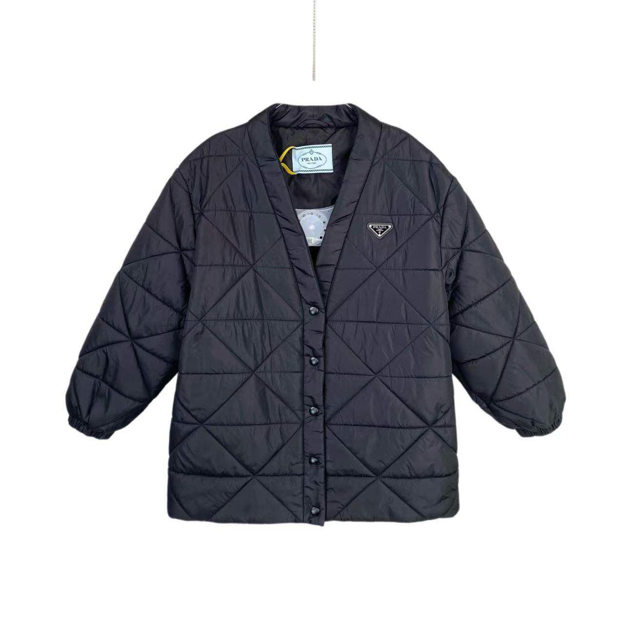 95新 Prada/普拉达  bb2423 prada三角标棉服 38码