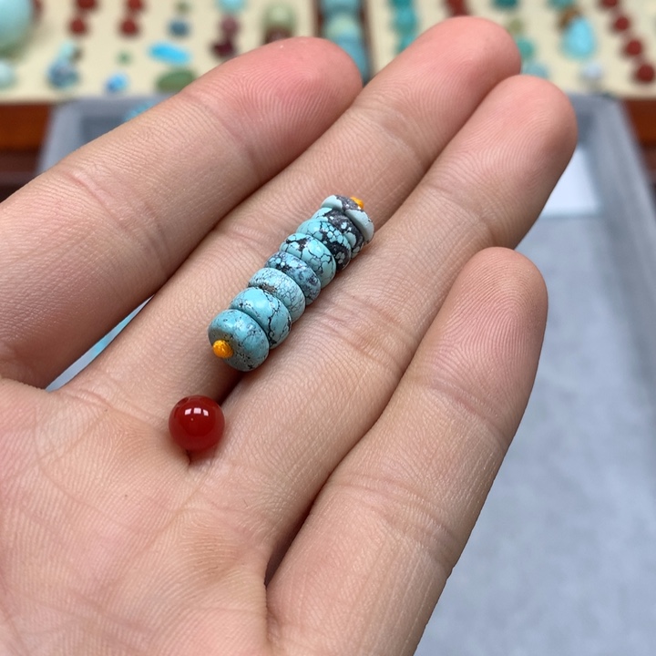 南红玛瑙配饰未镶嵌