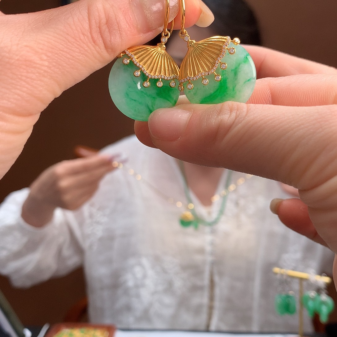 翡翠18K金镶嵌耳饰_*耳饰