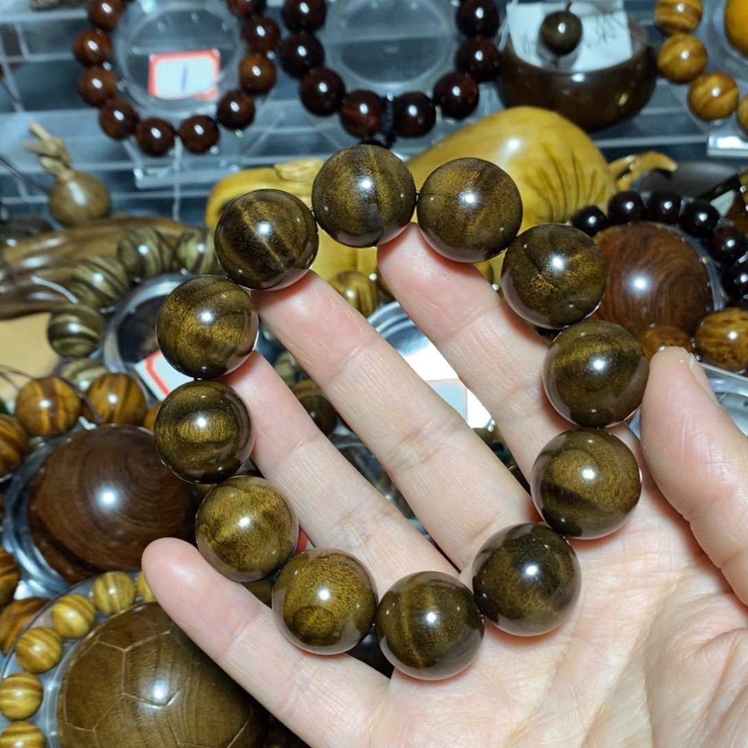 金丝楠木雕工艺品20