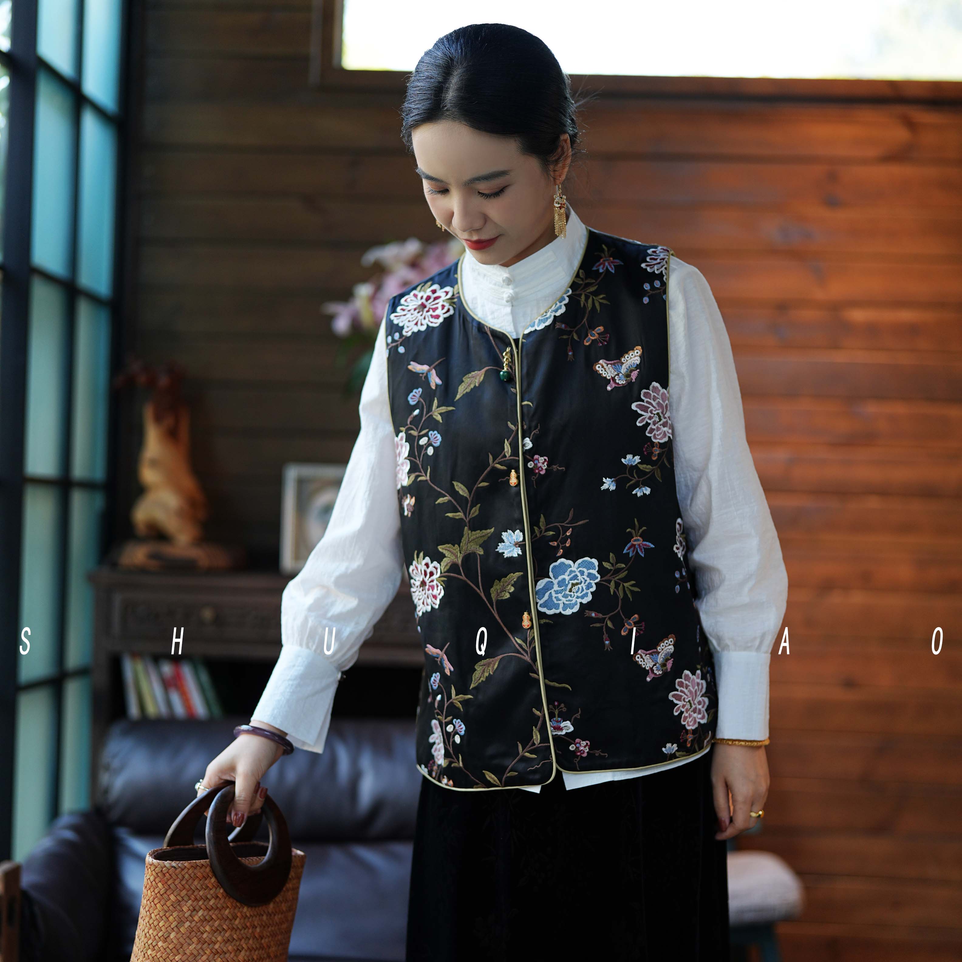 烛影马甲新中式薄款无袖坎肩2024年春秋薄款重工刺绣上衣手工外套