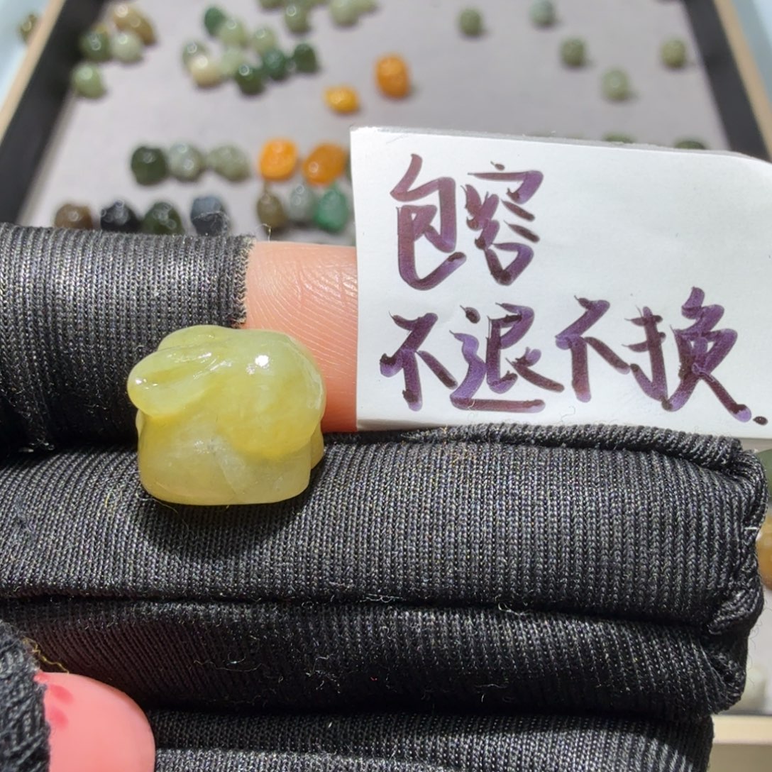 和田玉未镶嵌珠宝奇石