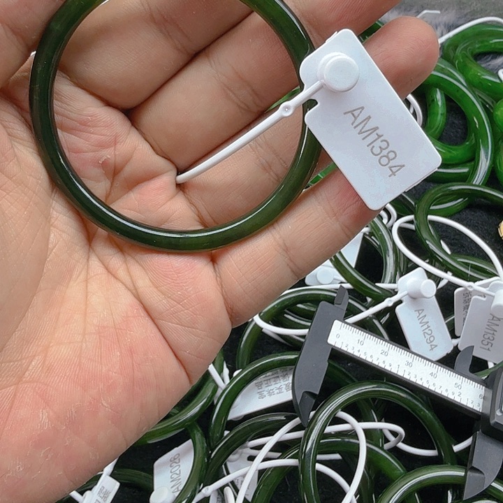 和田玉（碧玉）手镯未镶嵌59