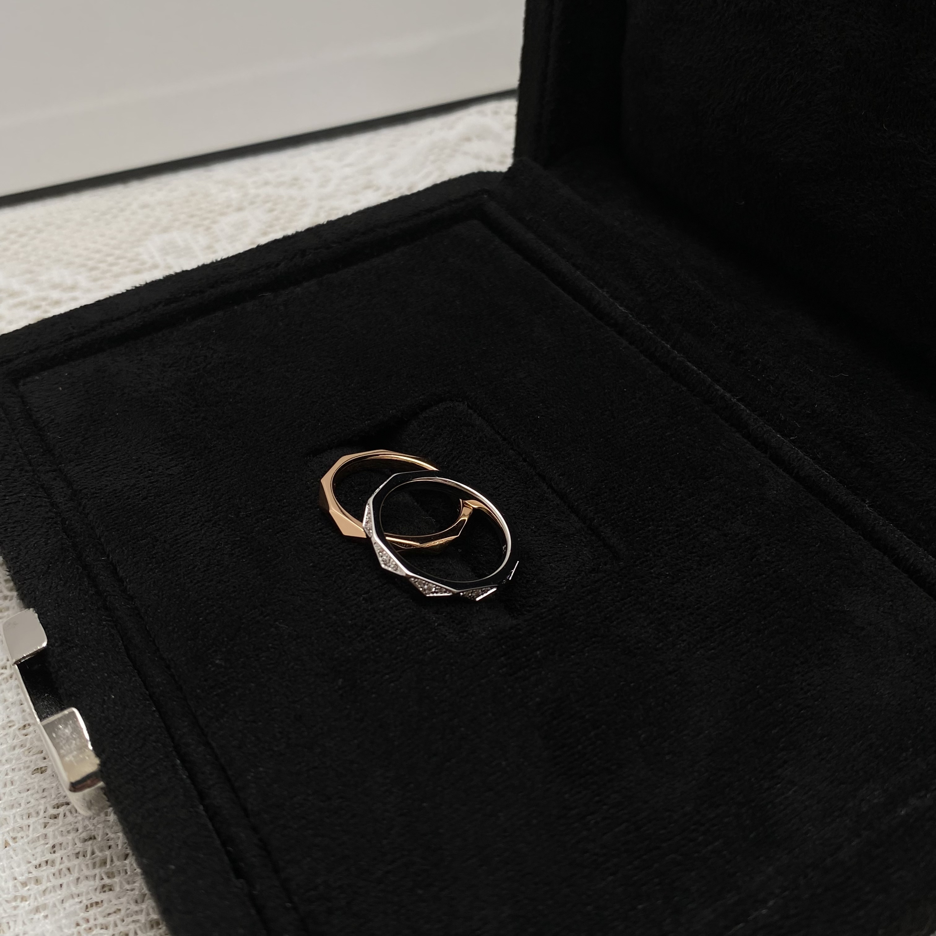 铜合金合成锆石戒指 经典菱面光面/半钻戒指 气质轻奢时尚百搭