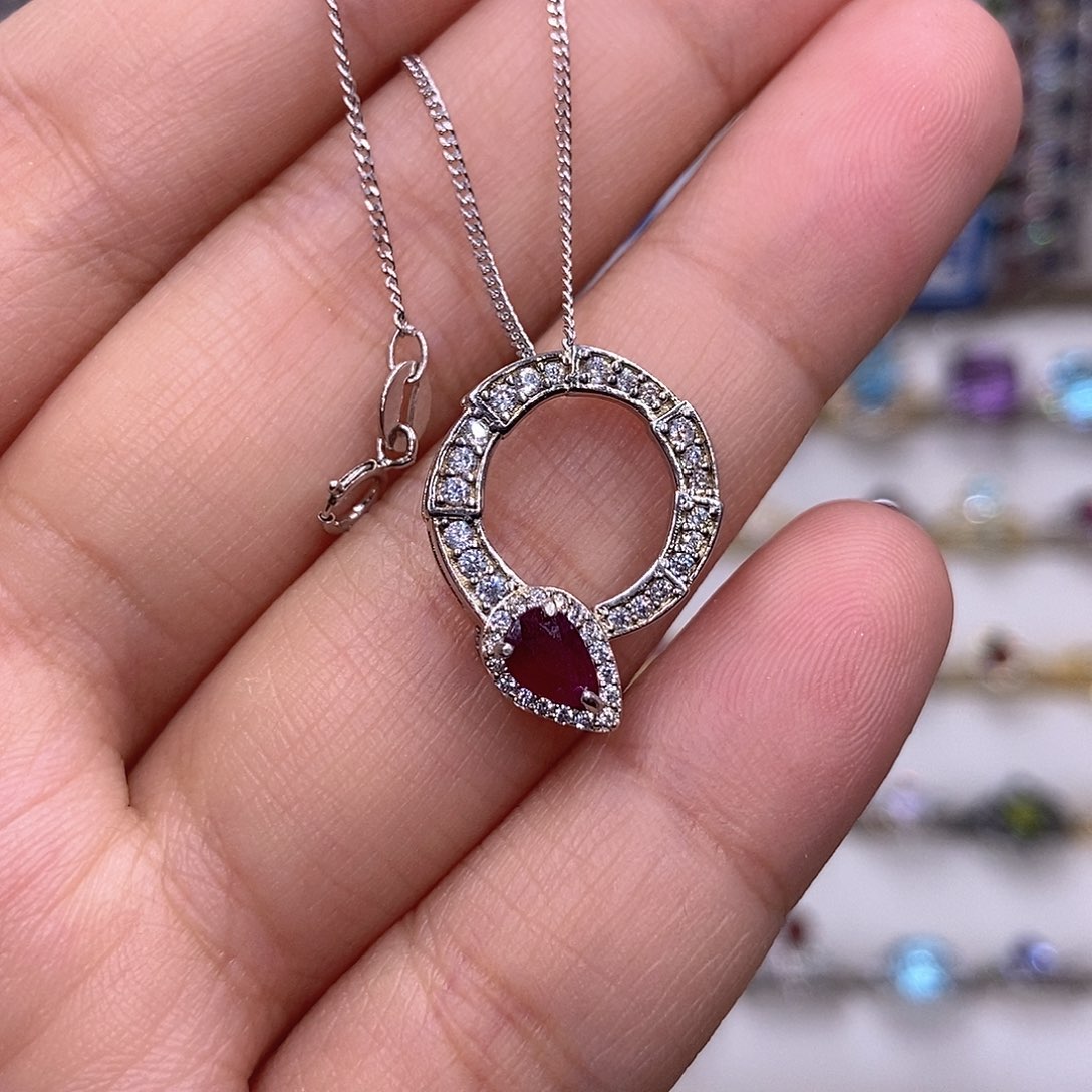 银S925镶嵌红宝石颈饰