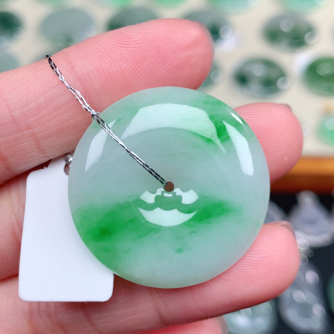 翡翠未镶嵌吊坠(不含链)30.3-5.7