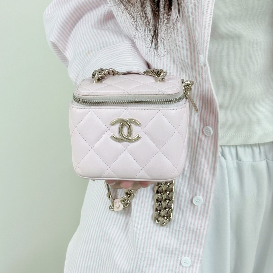 95新 Chanel/香奈儿 粉色链条小方盒