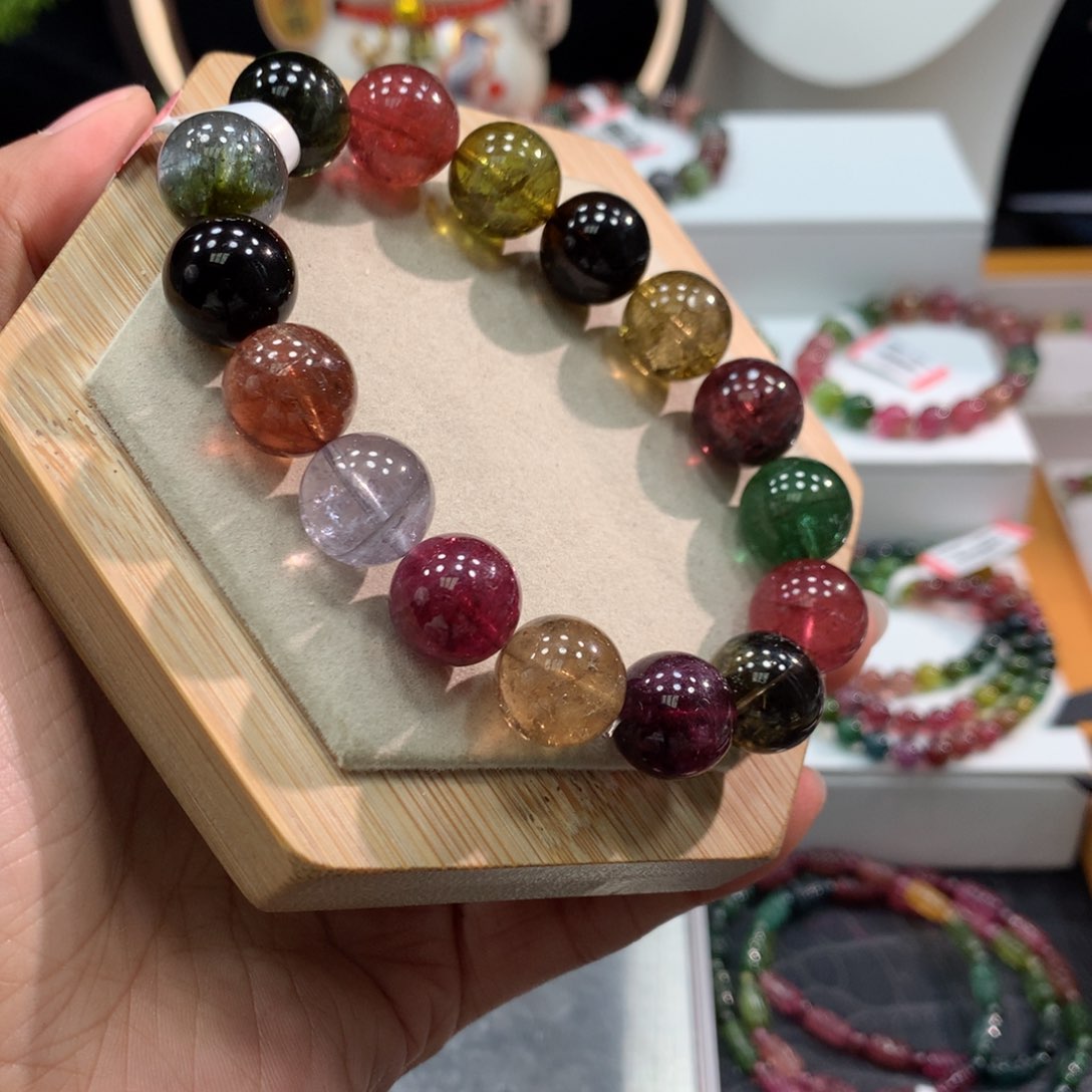 碧玺手链未镶嵌         13.6mm。