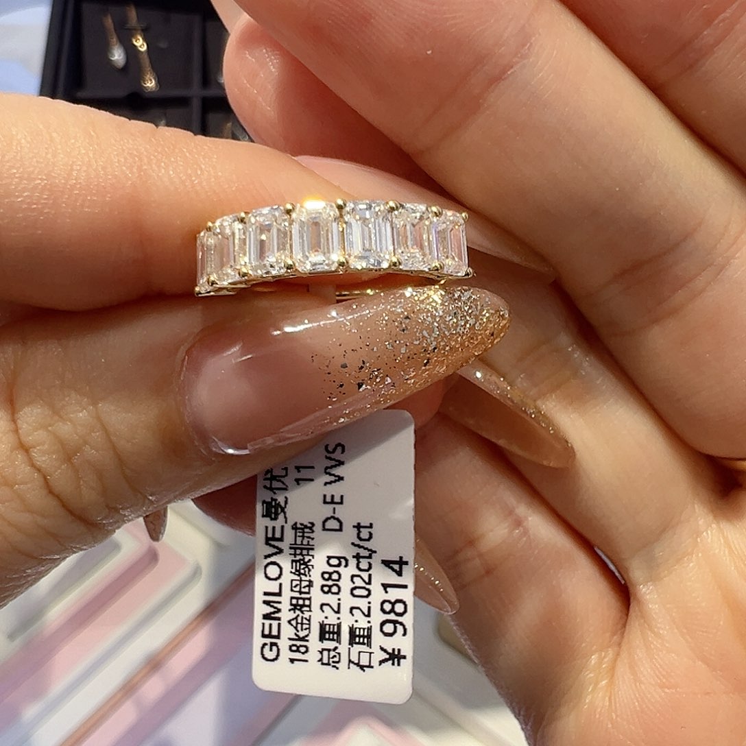 实验室培育钻石18K金镶嵌阿***?