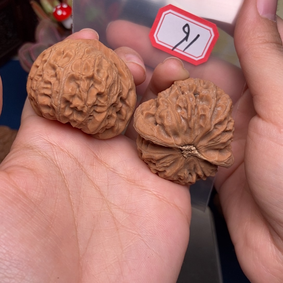 文玩核桃吊坠91号 宫灯