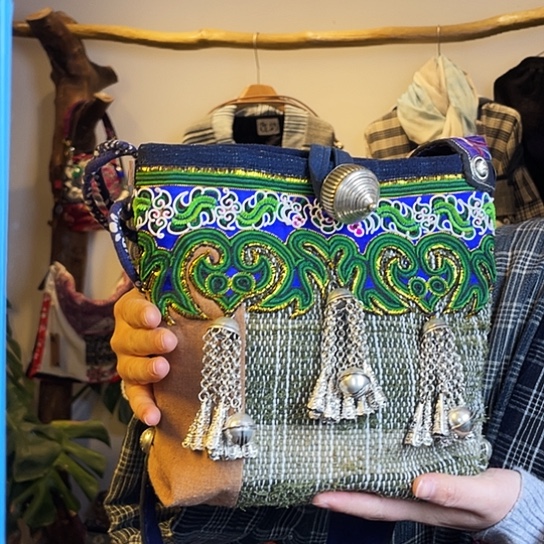 织绣手工制作包包