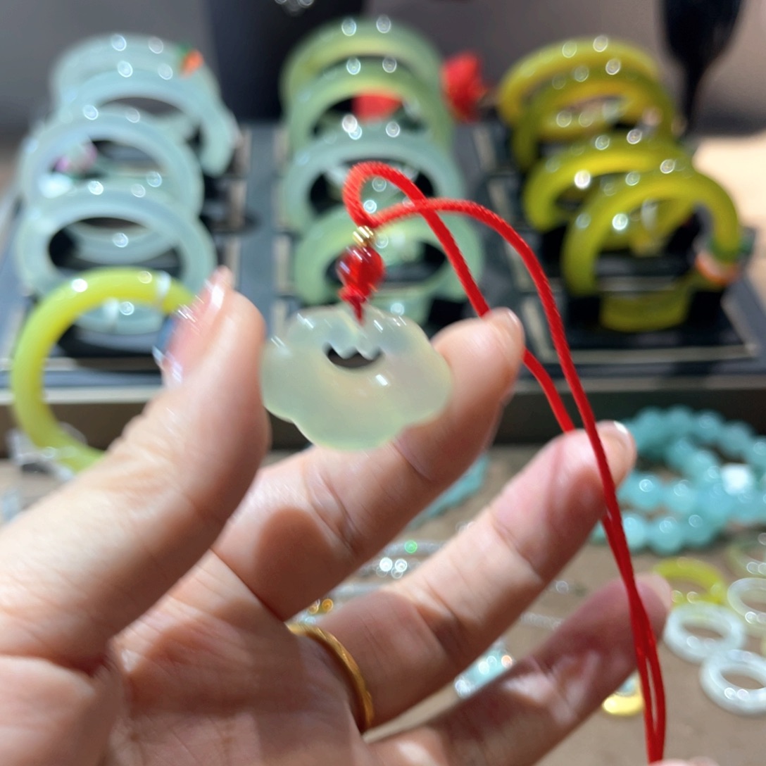 岫玉手镯未镶嵌手镯