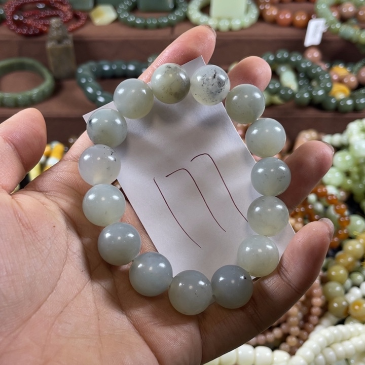 未镶嵌蛇纹石玉手链