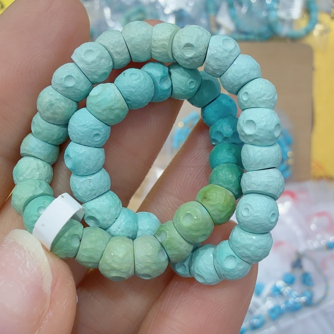 绿松石未镶嵌珠宝奇石