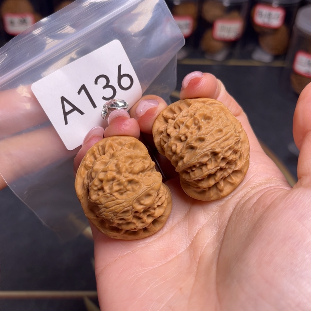 吊坠文玩核桃全品宫灯40.8