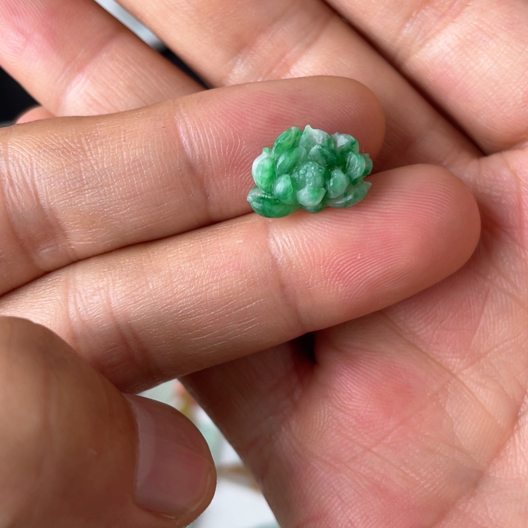 定制翡翠未镶嵌এ****荷花