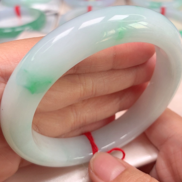 翡翠手镯未镶嵌白底青32