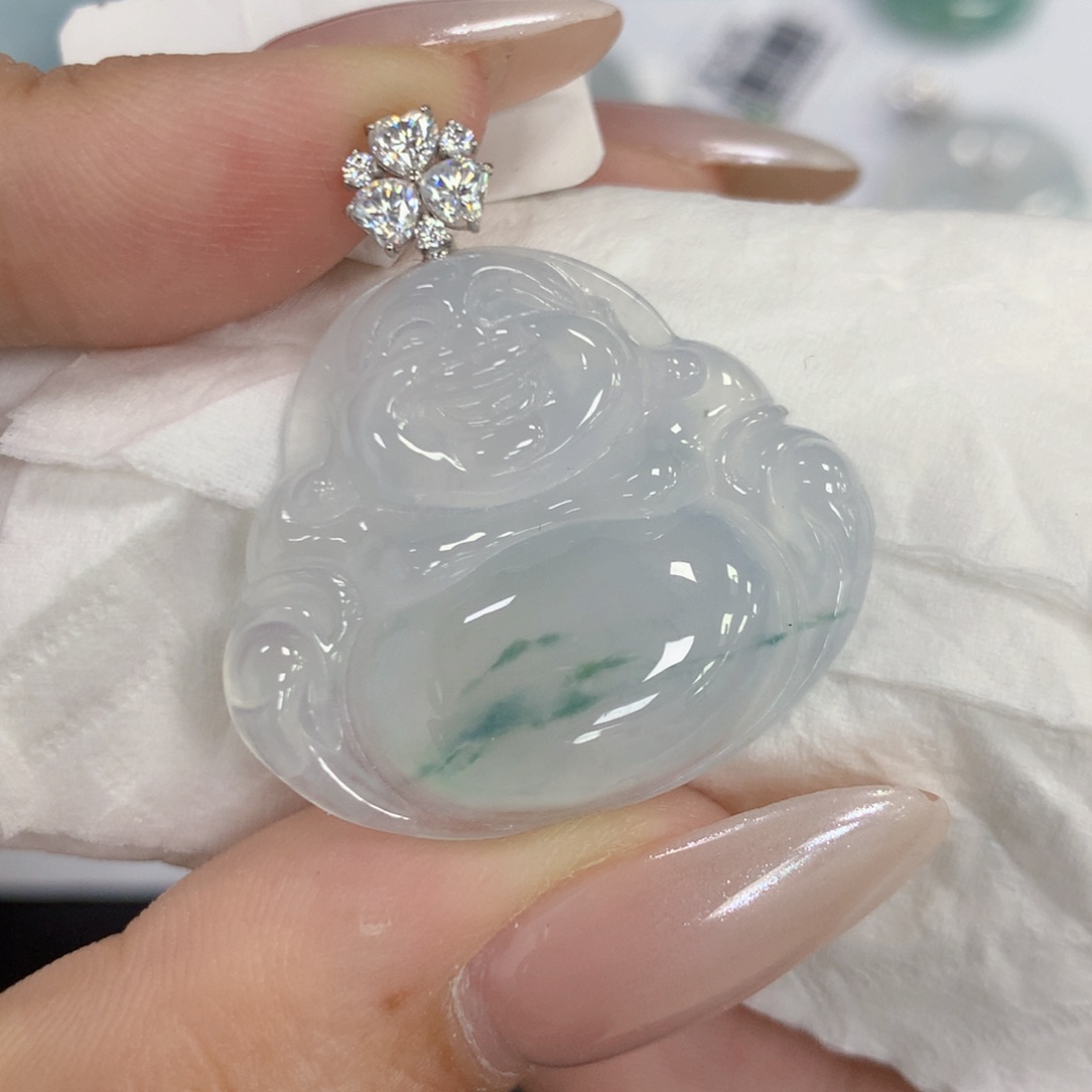 颈饰18K金镶嵌翡翠