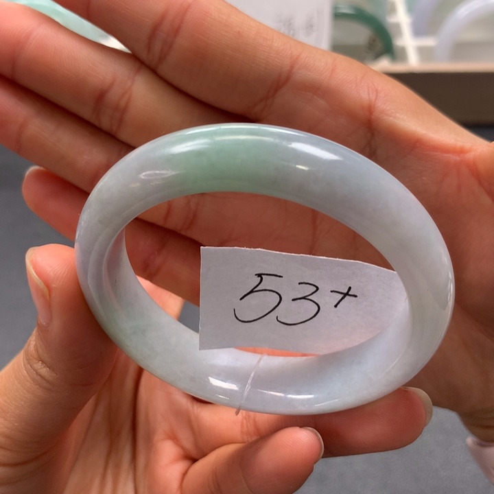 未镶嵌手镯翡翠手镯