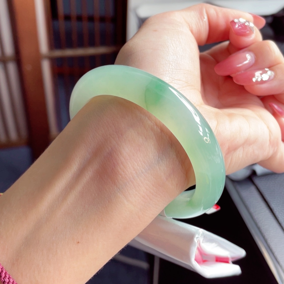 翡翠手镯未镶嵌5455圈9927