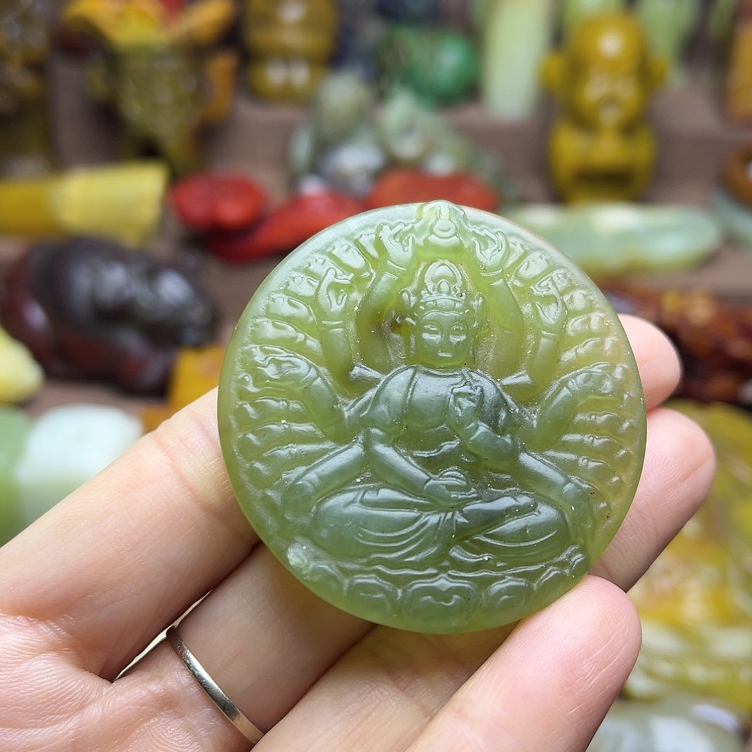 白玉菩提吊坠15。。