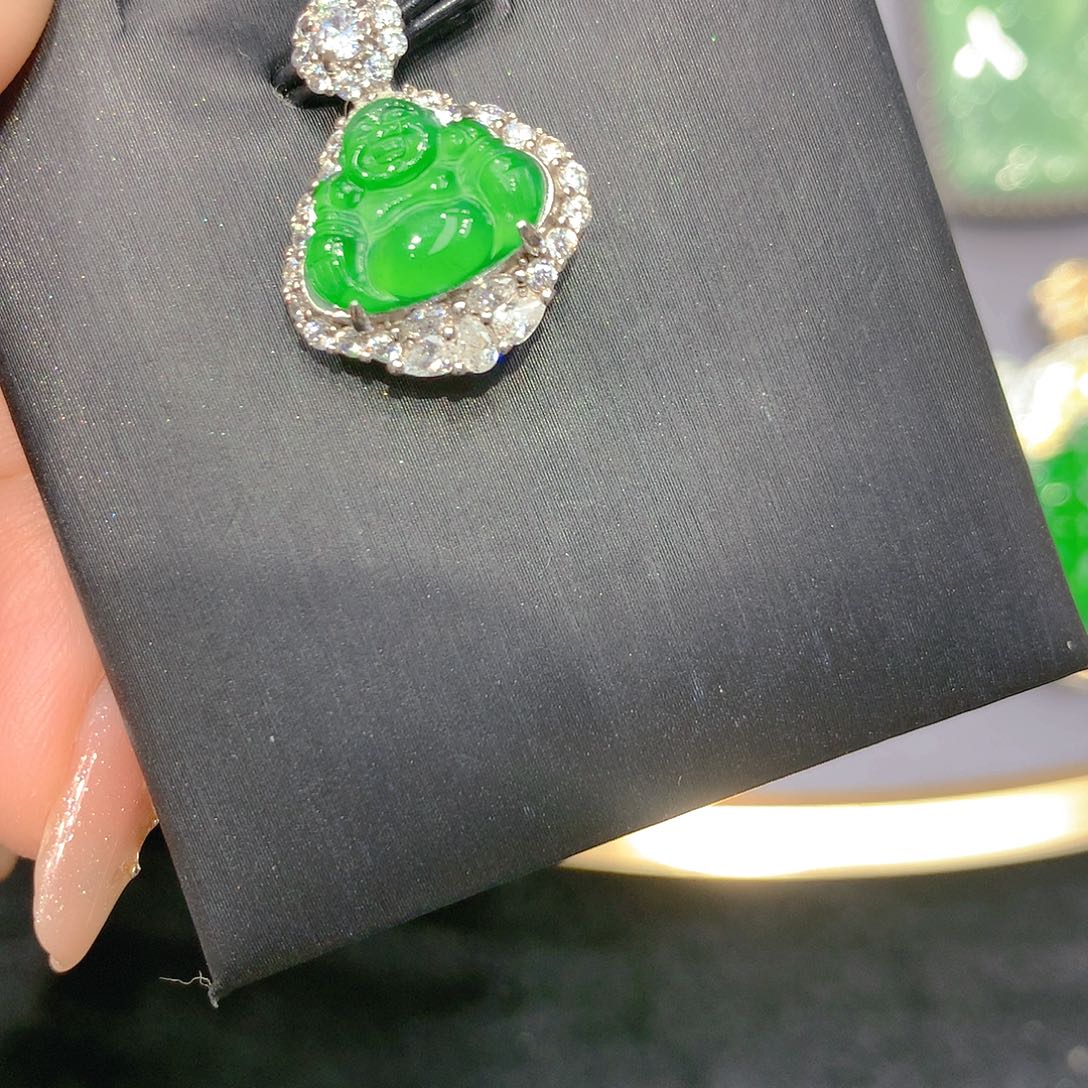 翡翠吊坠(赠链)银S925镶嵌0002