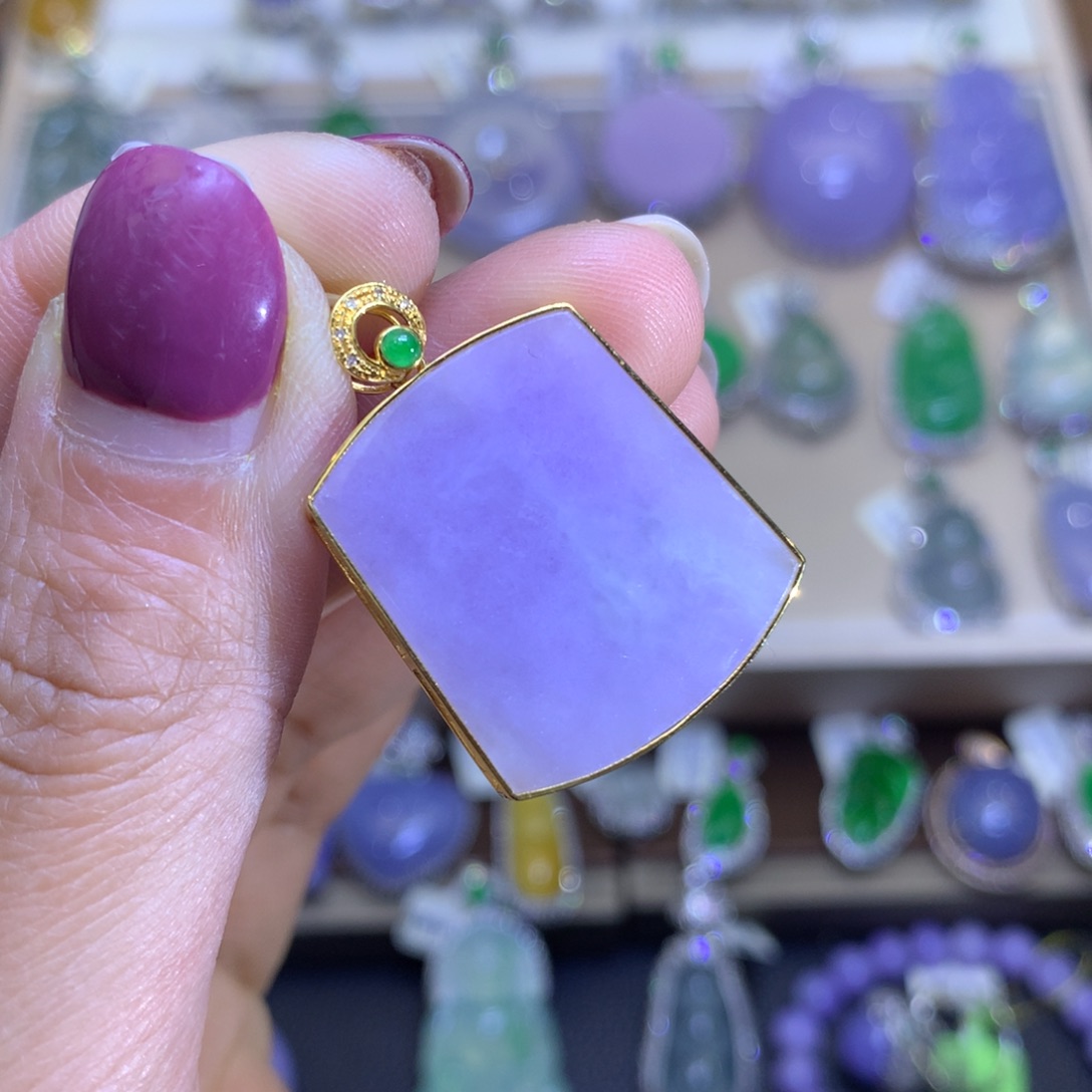 翡翠挂件18K金镶嵌翡翠