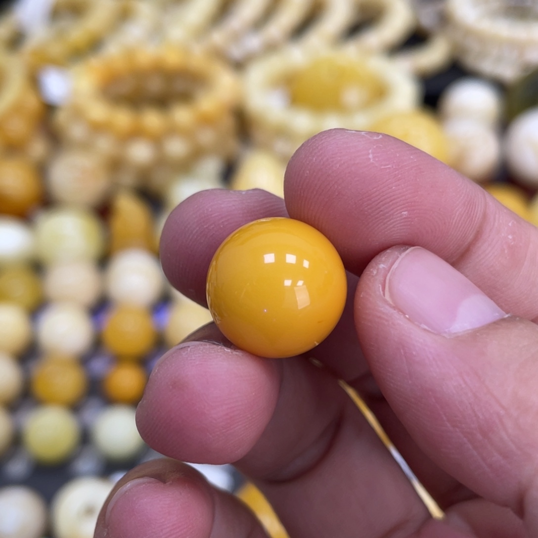 裸石蜜蜡未镶嵌14.6mm瑕 鸡油黄
