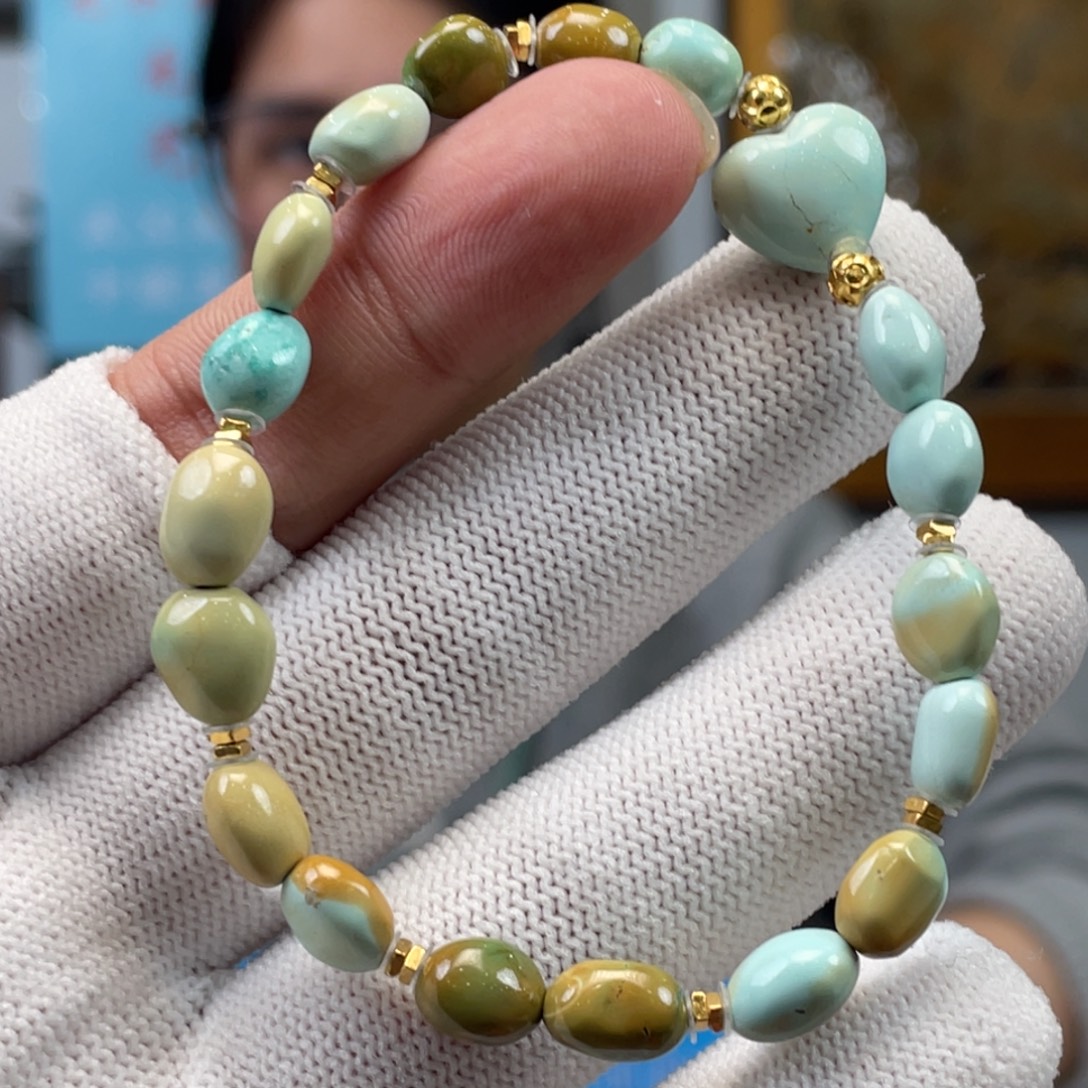 绿松石未镶嵌挂件