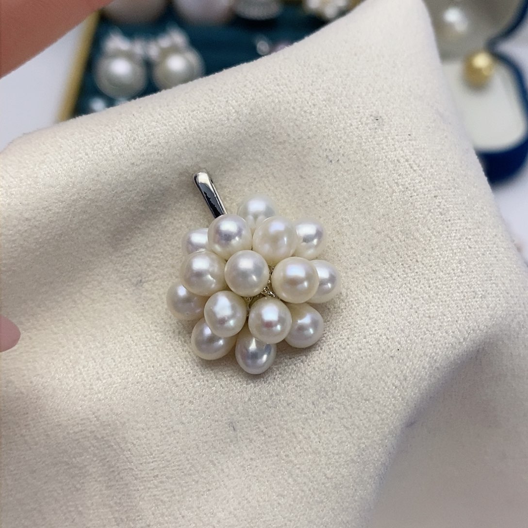 【闪购商品】淡水珍珠颈饰合金25