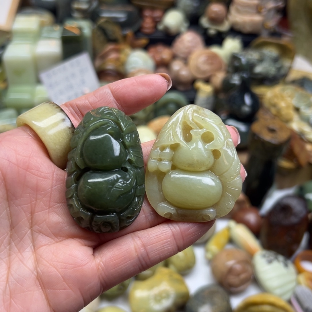 美***荐岫岩老玉（透闪石质玉）未镶嵌颈饰老玉葫芦两个一起