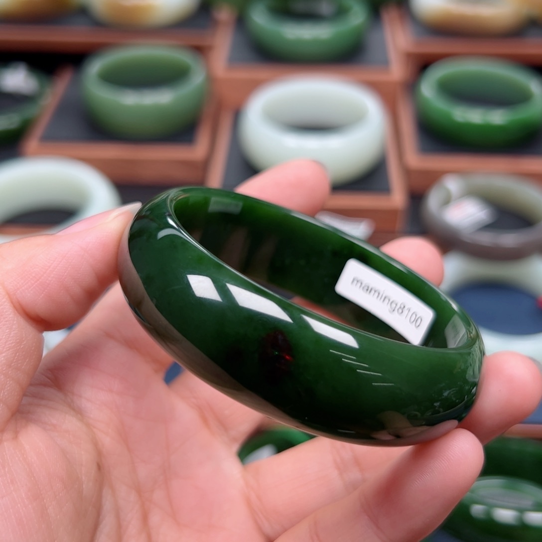 未镶嵌手镯和田玉（碧玉）