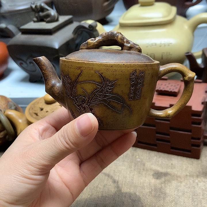 随***，紫砂茶壶宜兴紫砂