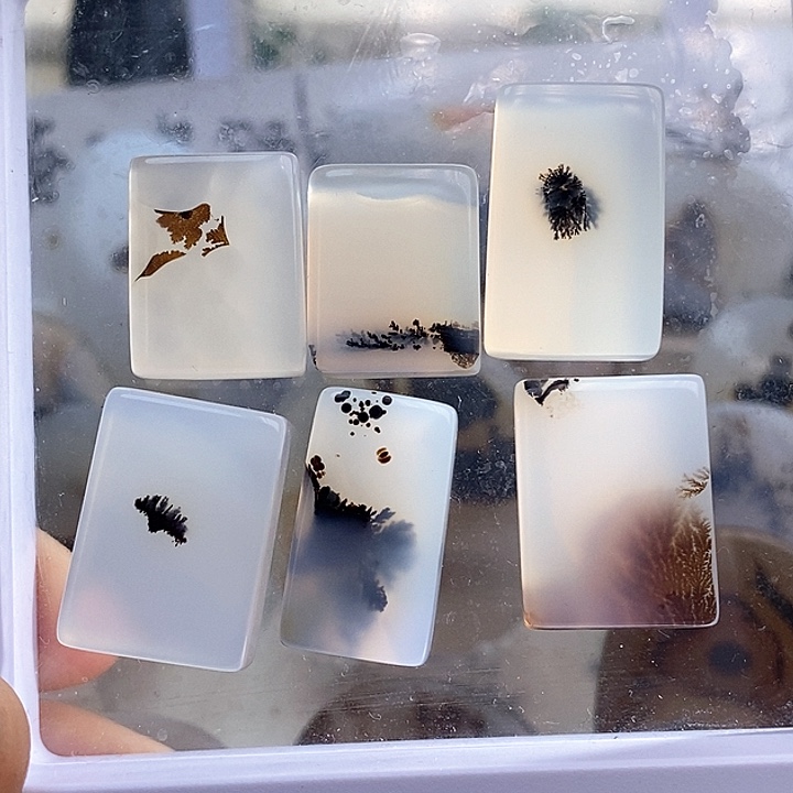 玛瑙/玉髓颈饰未镶嵌