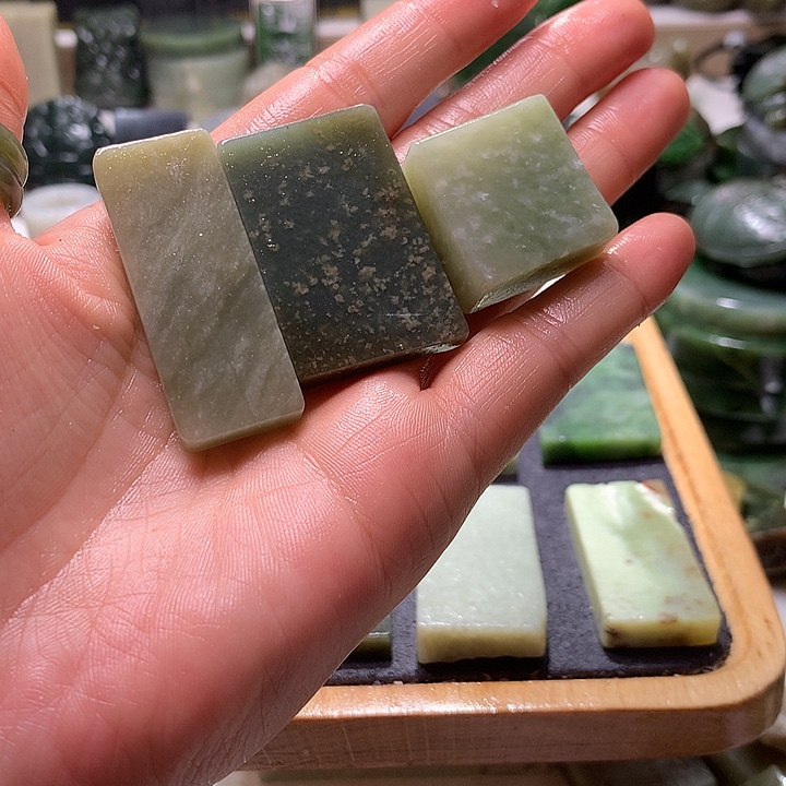 和田玉未镶嵌珠宝半成品