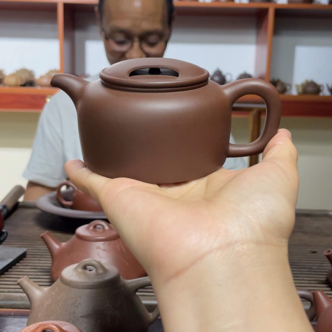茶壶紫砂紫泥牛盖150CC