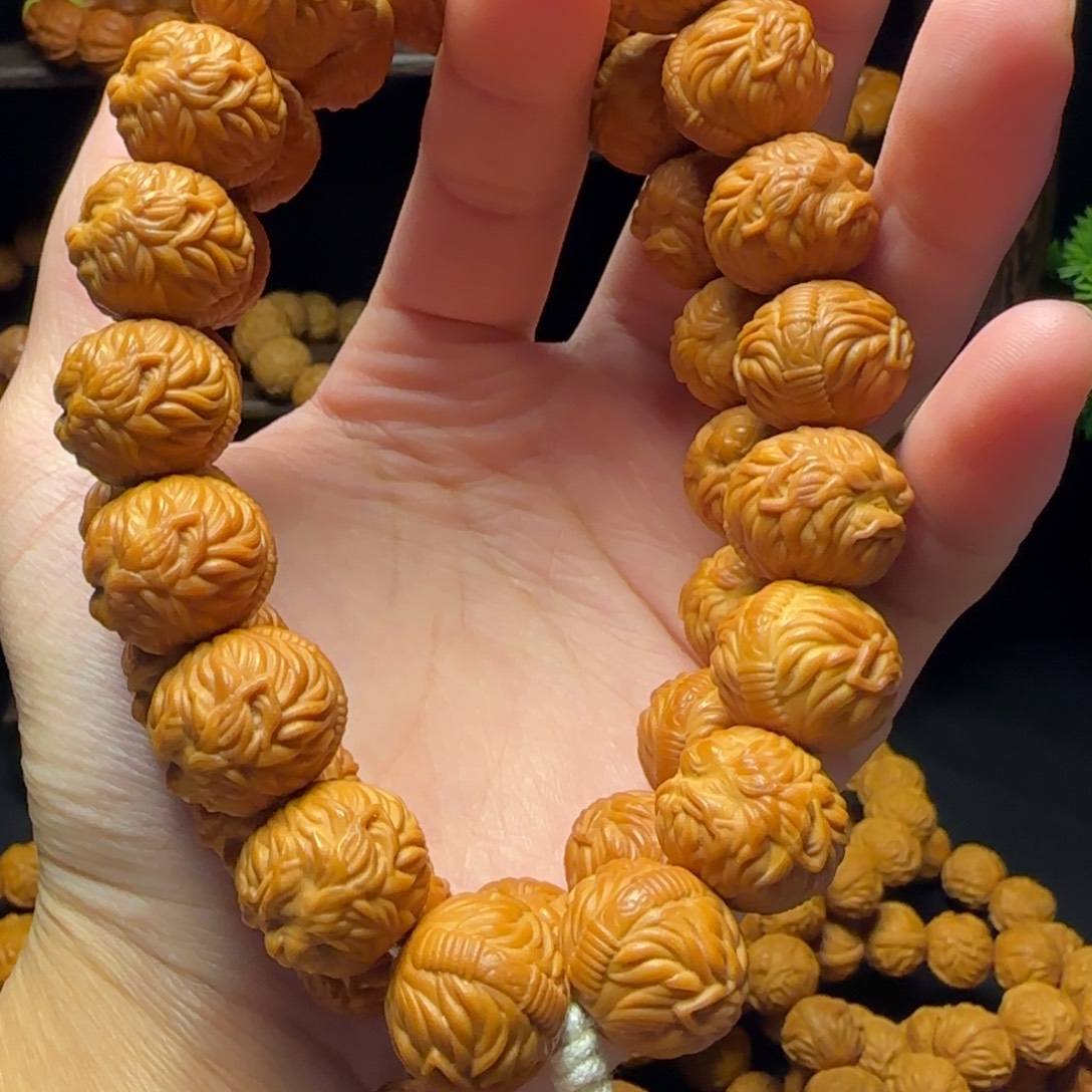 用***8猴头核桃吊坠猴头