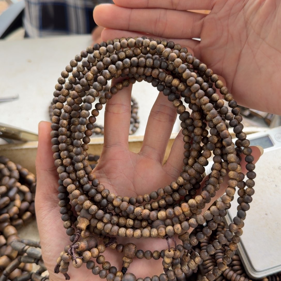 沉香碎屑沉香多圈0.5蓝宝石9克多样性发一