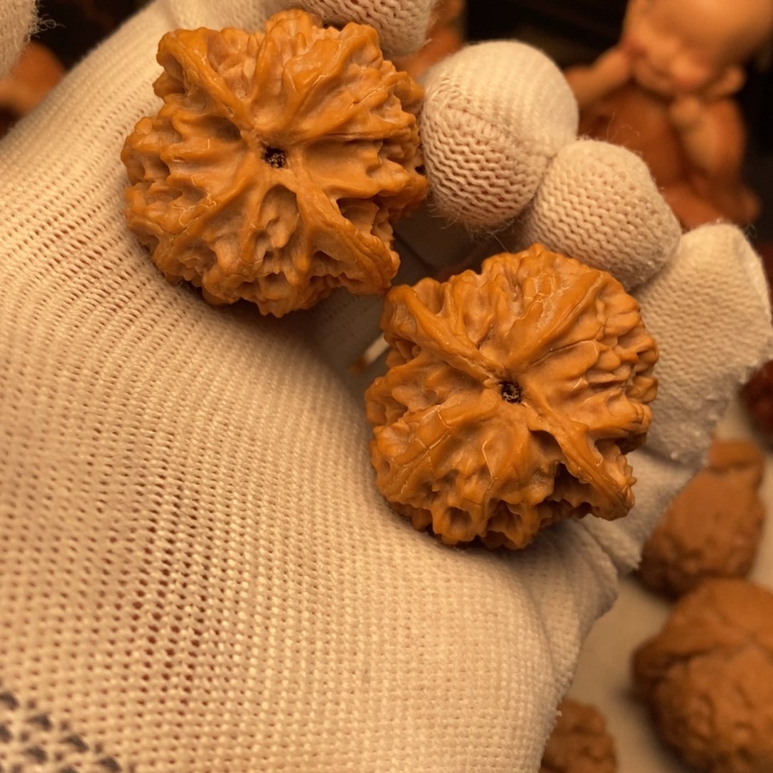 文玩核桃吊坠苹果园35