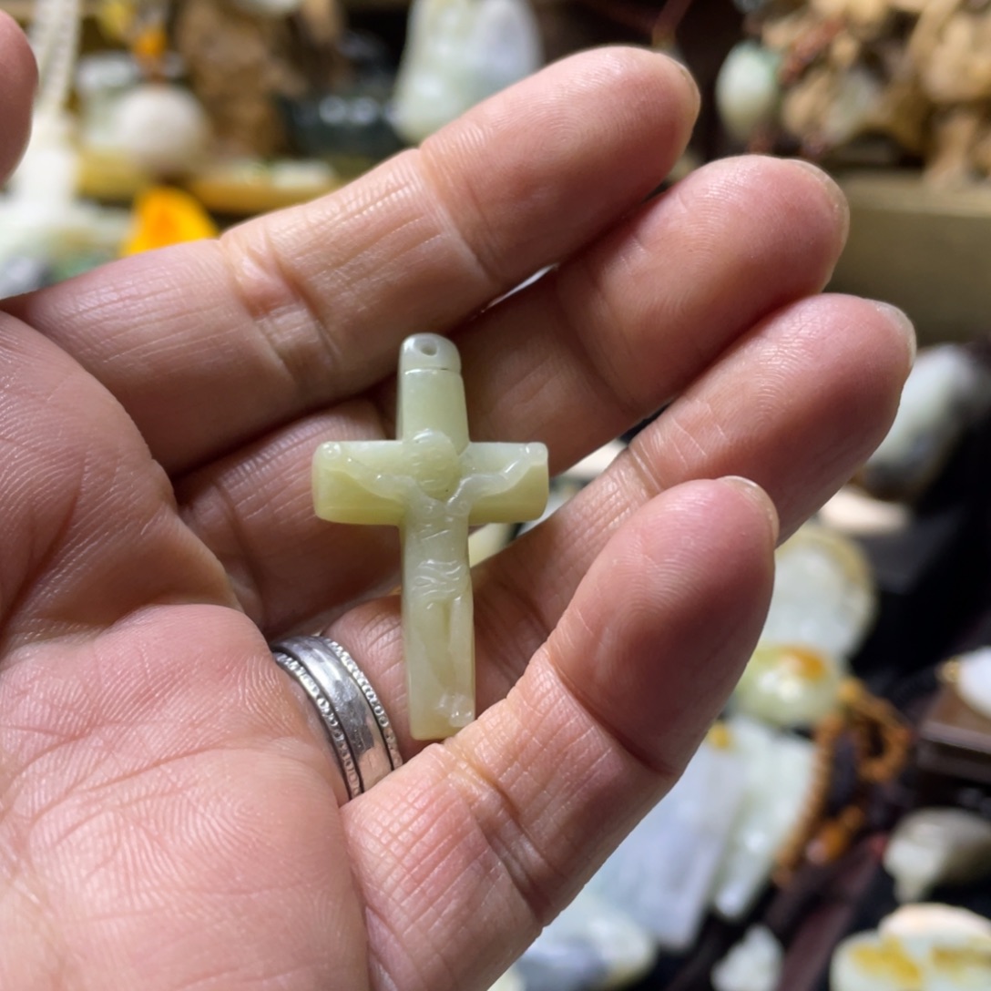 和田玉颈饰未镶嵌