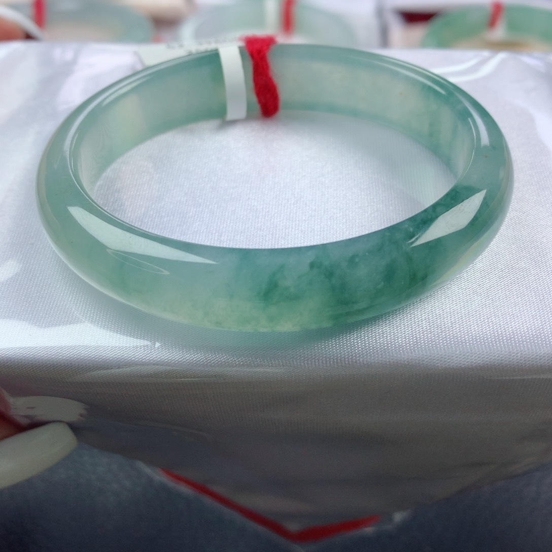 未镶嵌手镯翡翠高冰飘花高级毕业款贵妃52