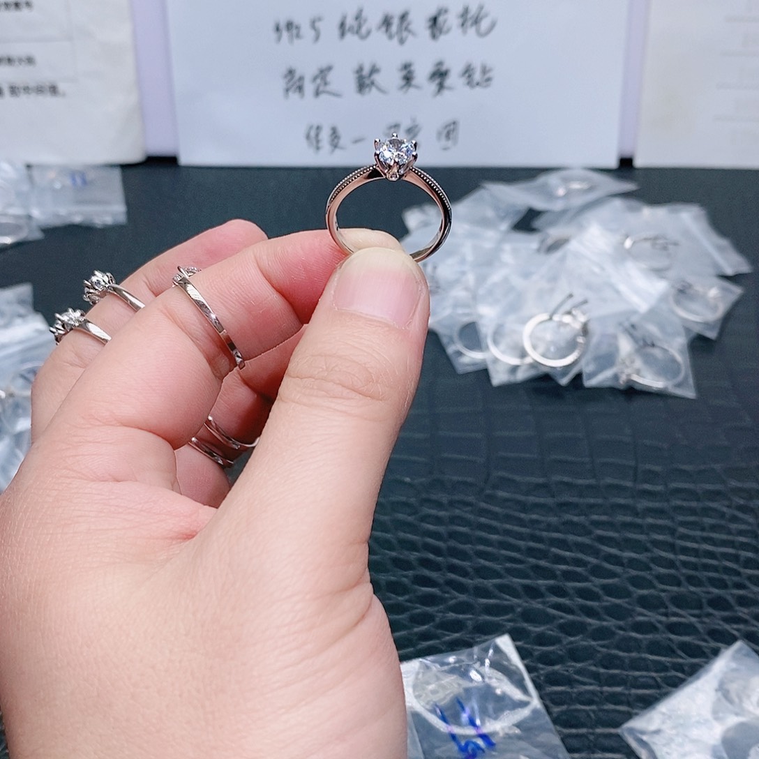 合成碳硅石925银周家丝带1克拉19码