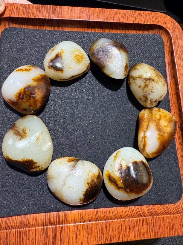 和田玉黑皮原石和田玉