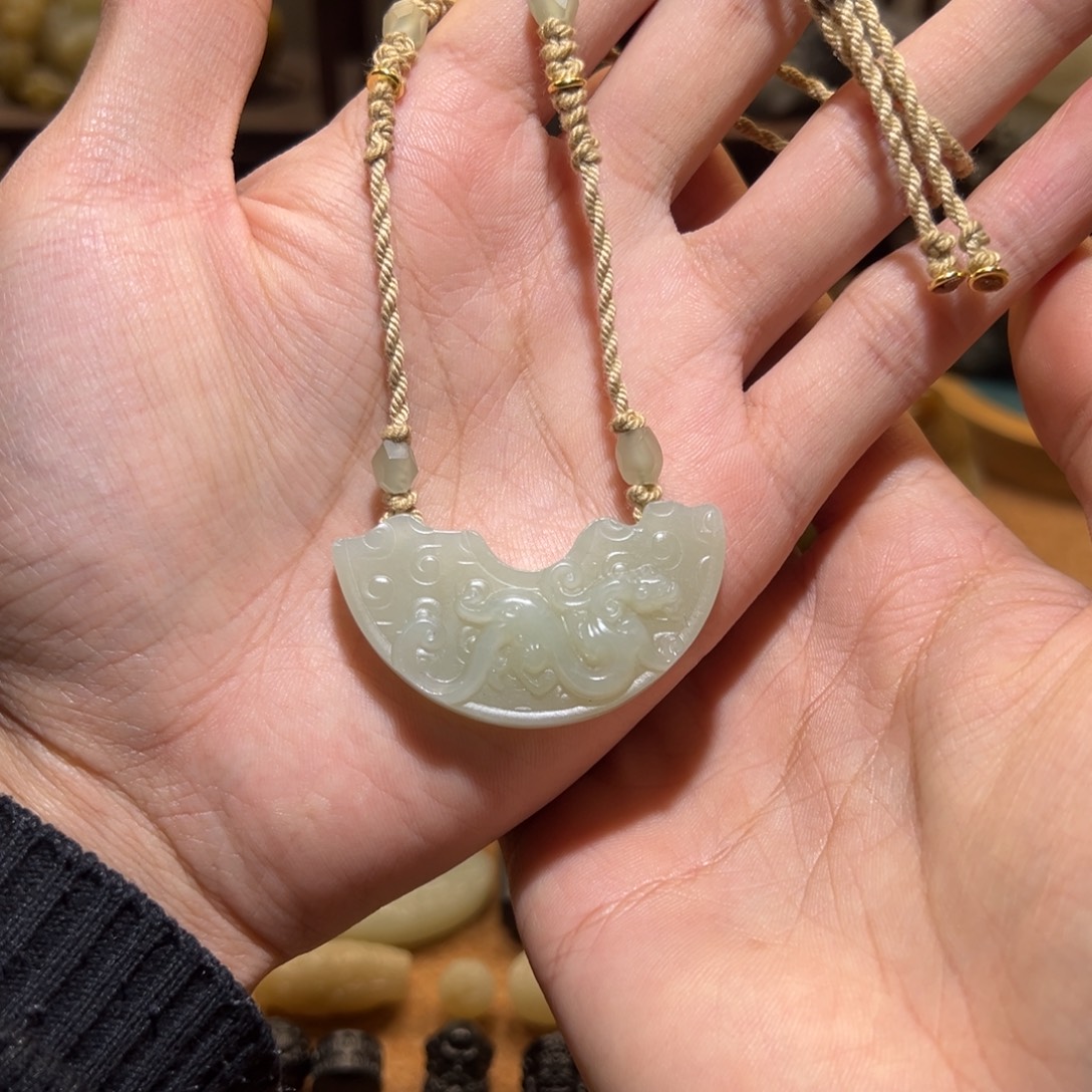 和田玉未镶嵌挂件