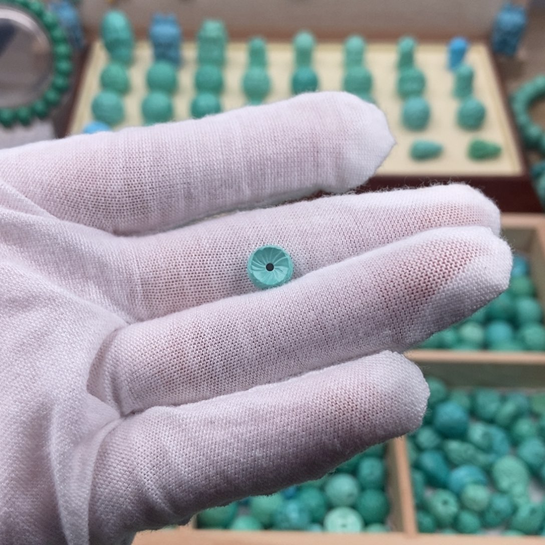 湖北精品雕刻羽毛扣8mm