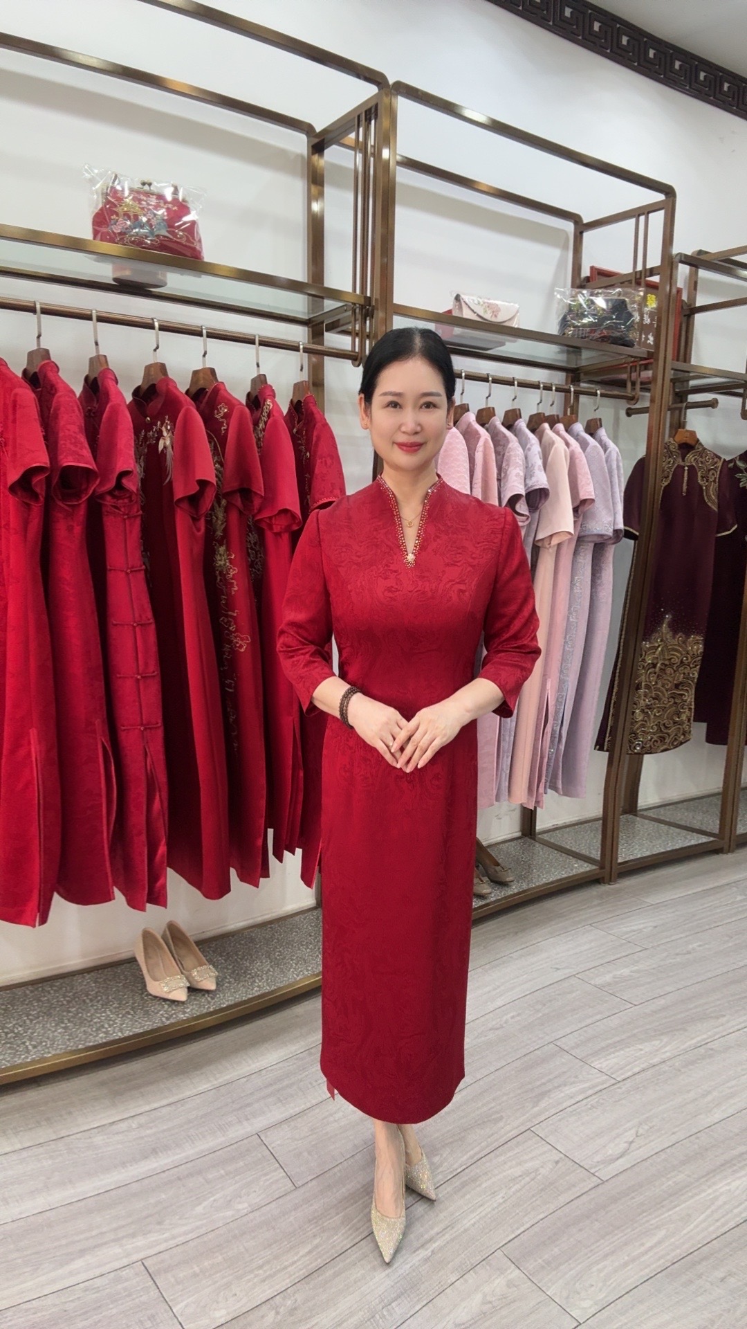 女款酒红色七分袖中式镶钻1.17米显瘦款喜妈妈喜婆婆婚宴旗袍裙