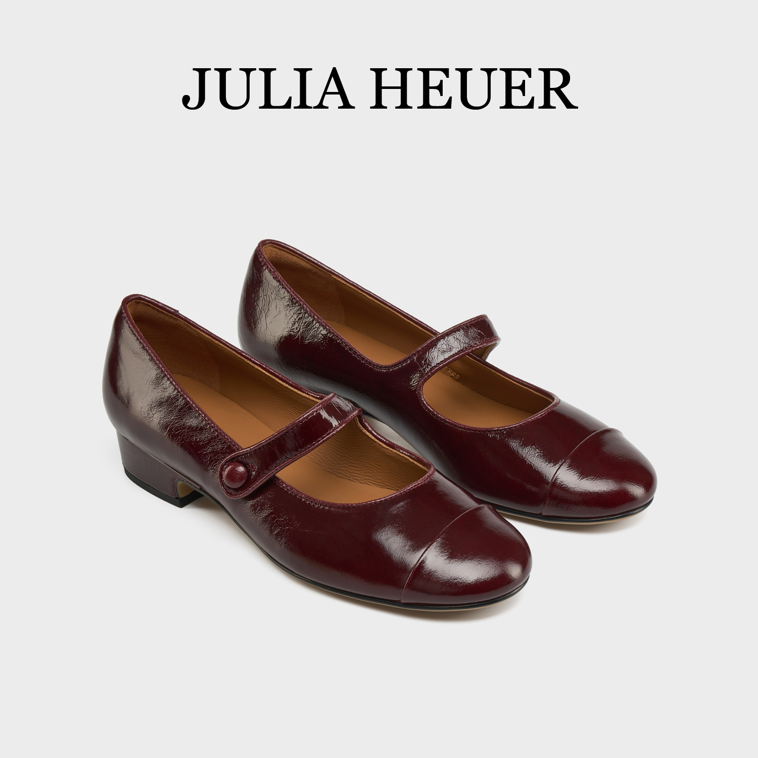 朱莉亚丨JULIA HEUER英伦风百搭手工低跟银色圆头玛丽珍单鞋1923