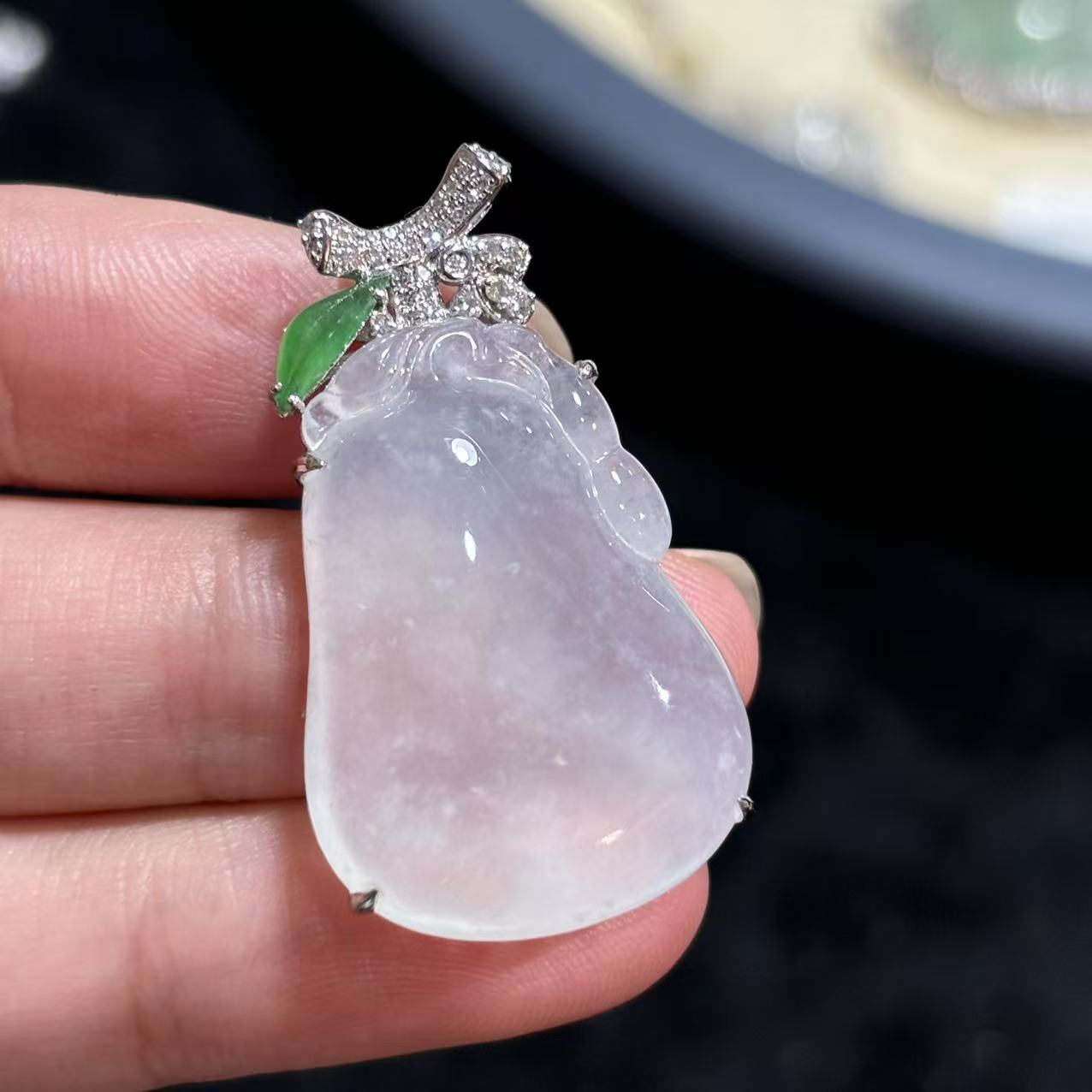 18k金天然缅甸A货翡翠吊坠