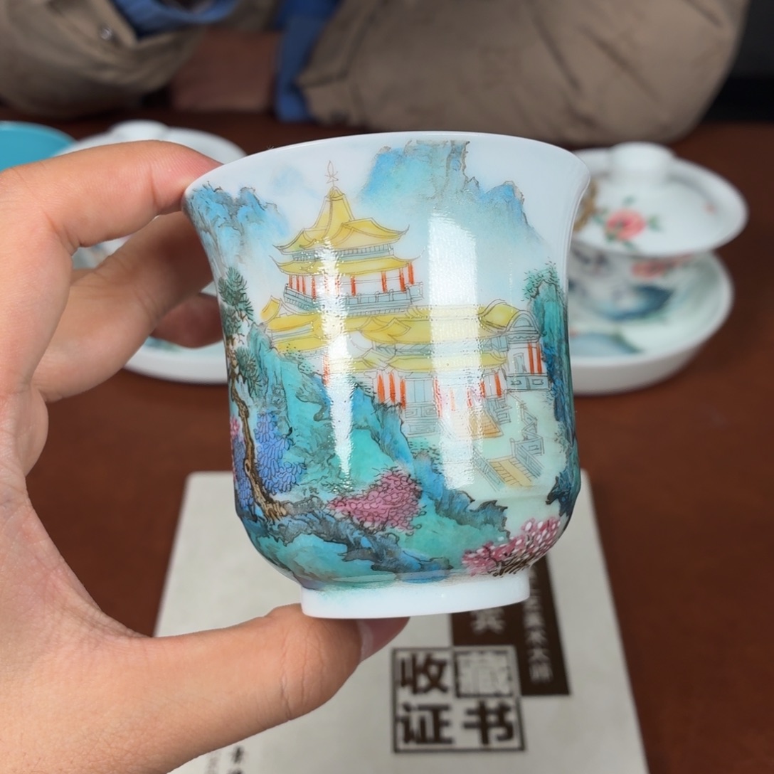 瓷杯子瓷姑娘景德镇陶瓷艺术