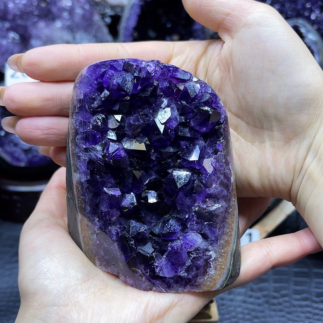 臻***臻大型摆件（非配饰）未镶嵌紫晶